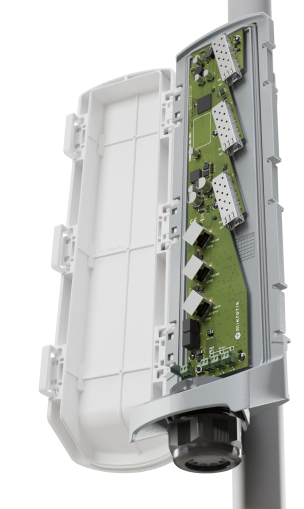 MikroTik GPERx6 - CSS606-1G-2Gi-3S+OUT